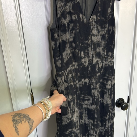 Piazza Sempione Black and Gray Sheath Midi Dress with V-neck for Work - Picture 7 of 7